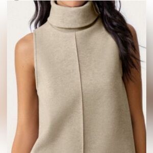 OGL FuzzLuxe Turtle Neck Split Hem Top Tank Top NWT Sz Small